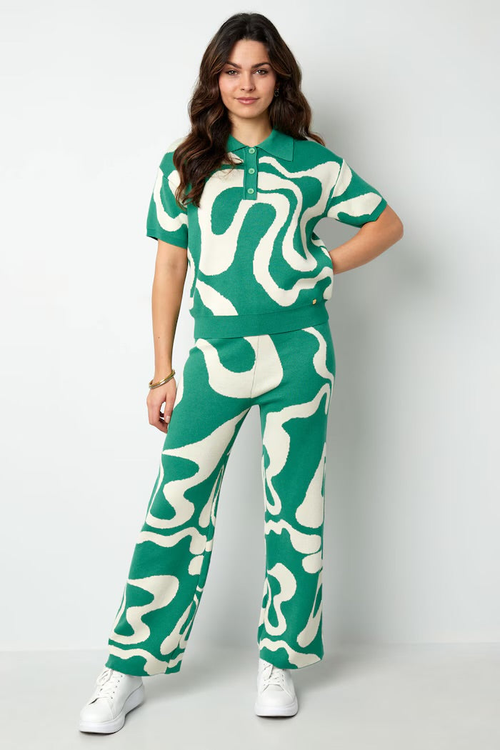Top organic stripes print