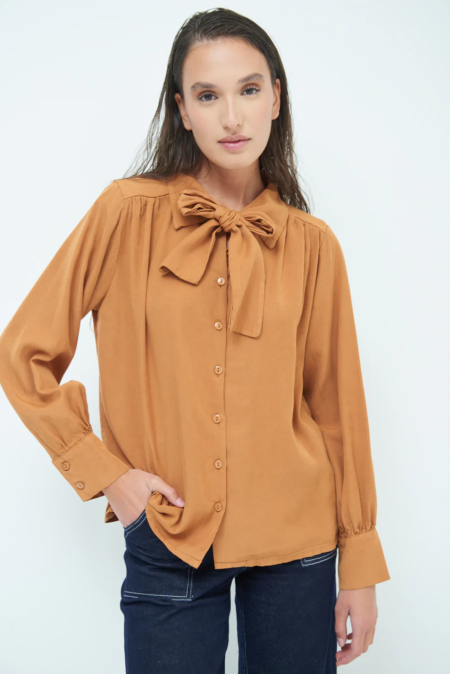Elegant blouse with bow-tie detail