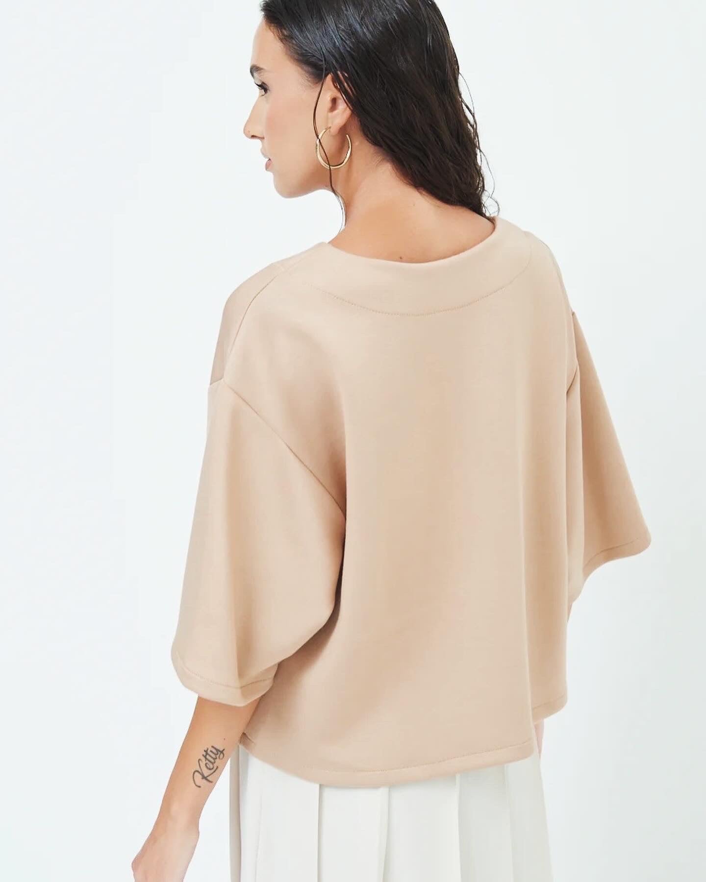 Elegant oversized top with wide sleeves