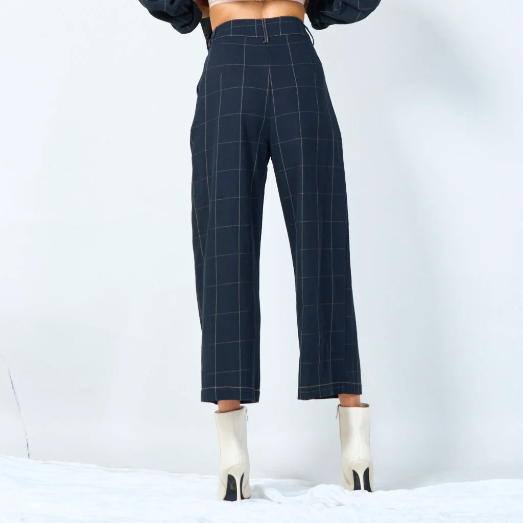 High-waisted checked trousers with contrast stitching
