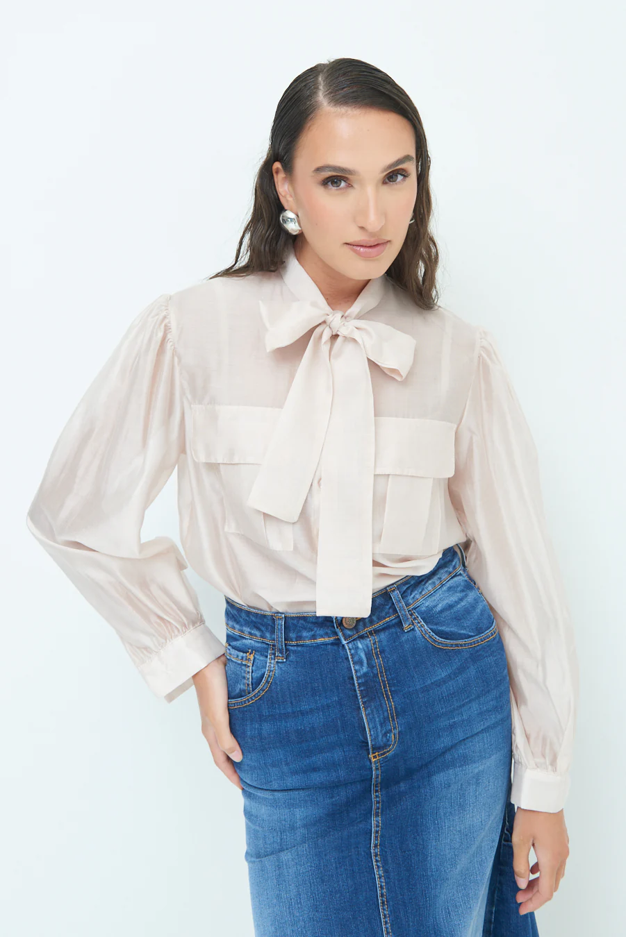 Bow-tie blouse with puff sleeves