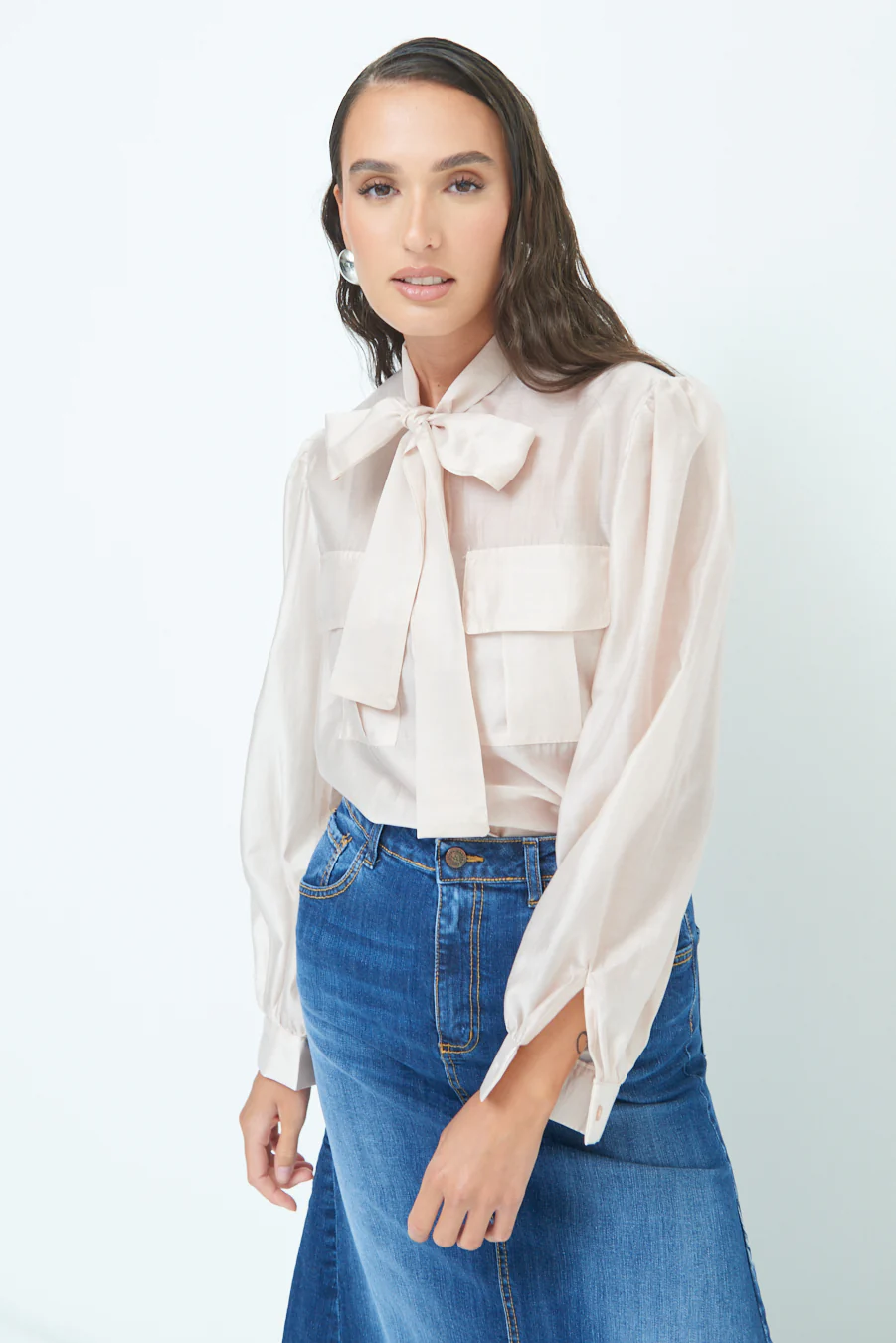Bow-tie blouse with puff sleeves