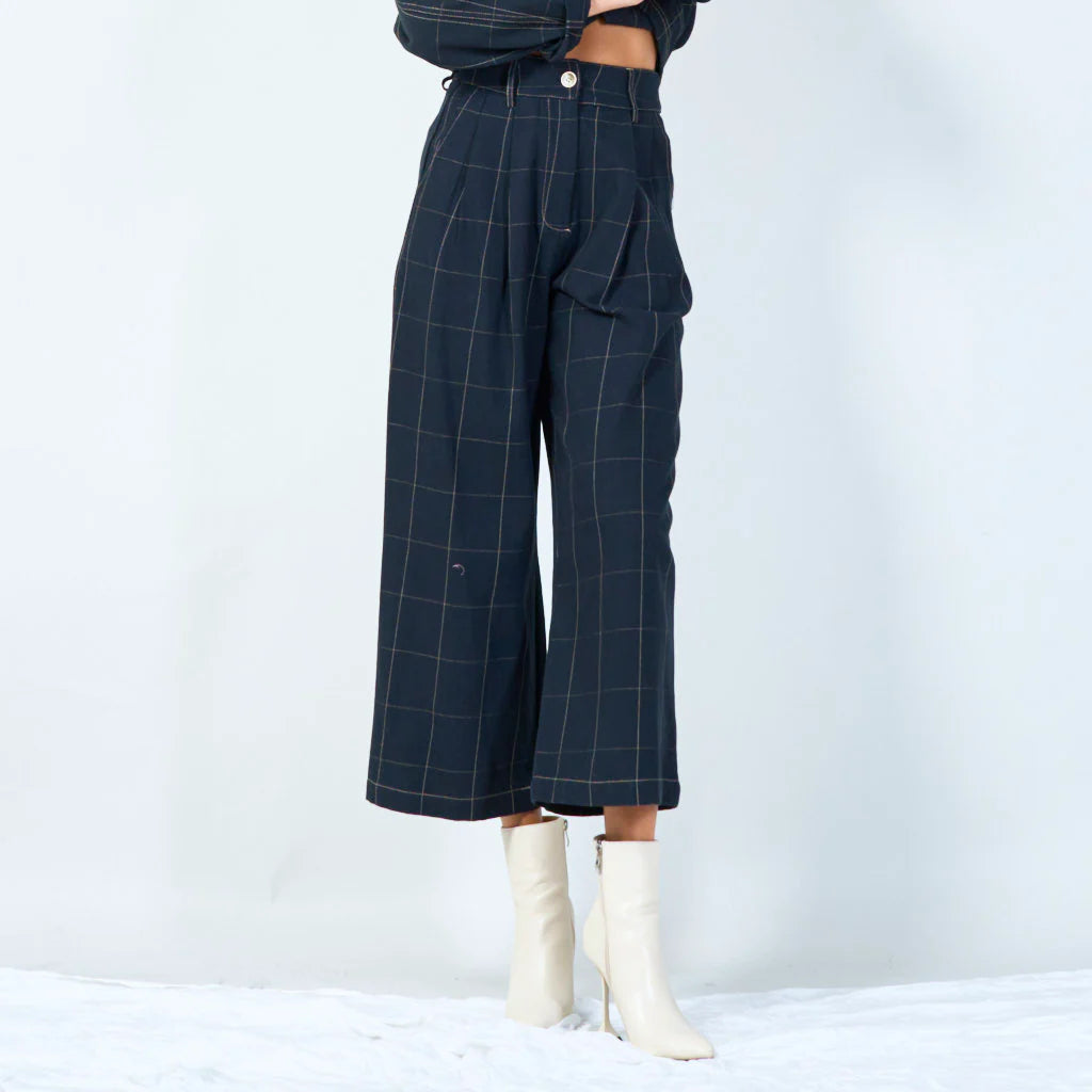 High-waisted checked trousers with contrast stitching